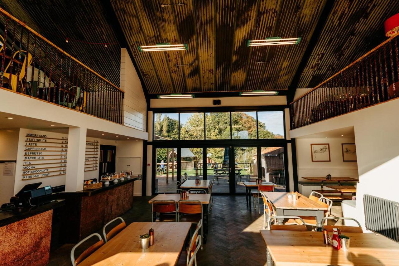 Creeksea Place Barns Burnham-on-Crouch 외부 사진